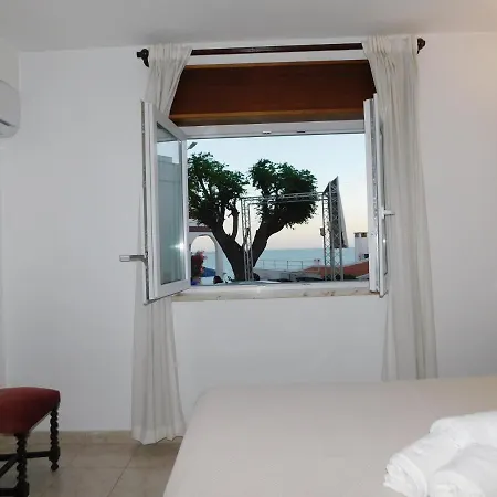 Center Apartment *